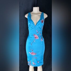 Blue Floral Embroidered V-Neck Bodycon Dress by Mandalay